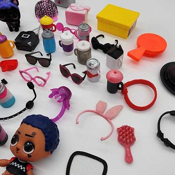 Lot of 47 Assorted LOL Surprise OMG Dolls Accessories Clothes Bottles Glasses - Picture 5 of 7